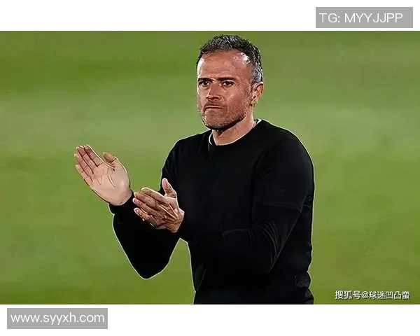 没眉毛的足球明星如何用独特风格征服球场与球迷的心